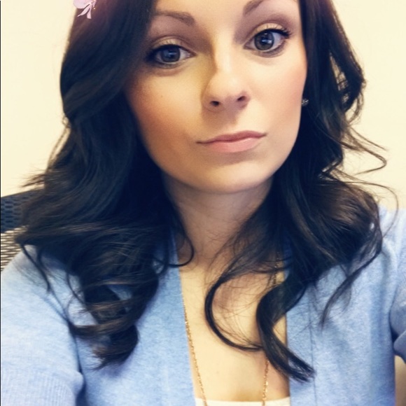 Meet your Posher, Ana - Picture 1 of 1